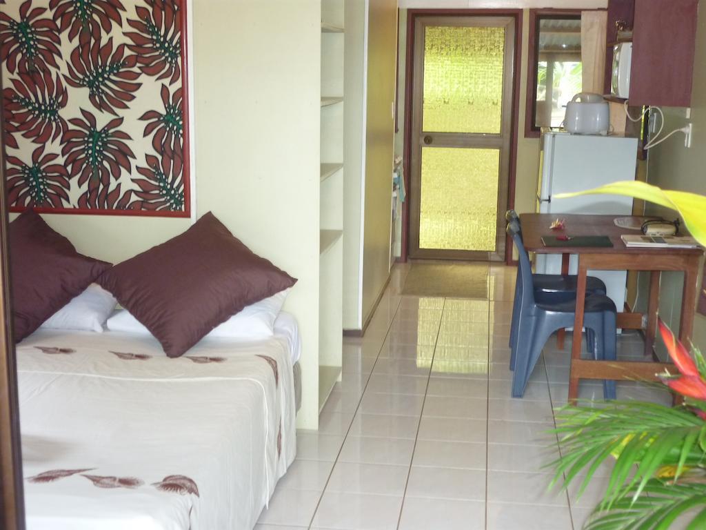 Aroko Bungalows Villa Avarua Exterior photo