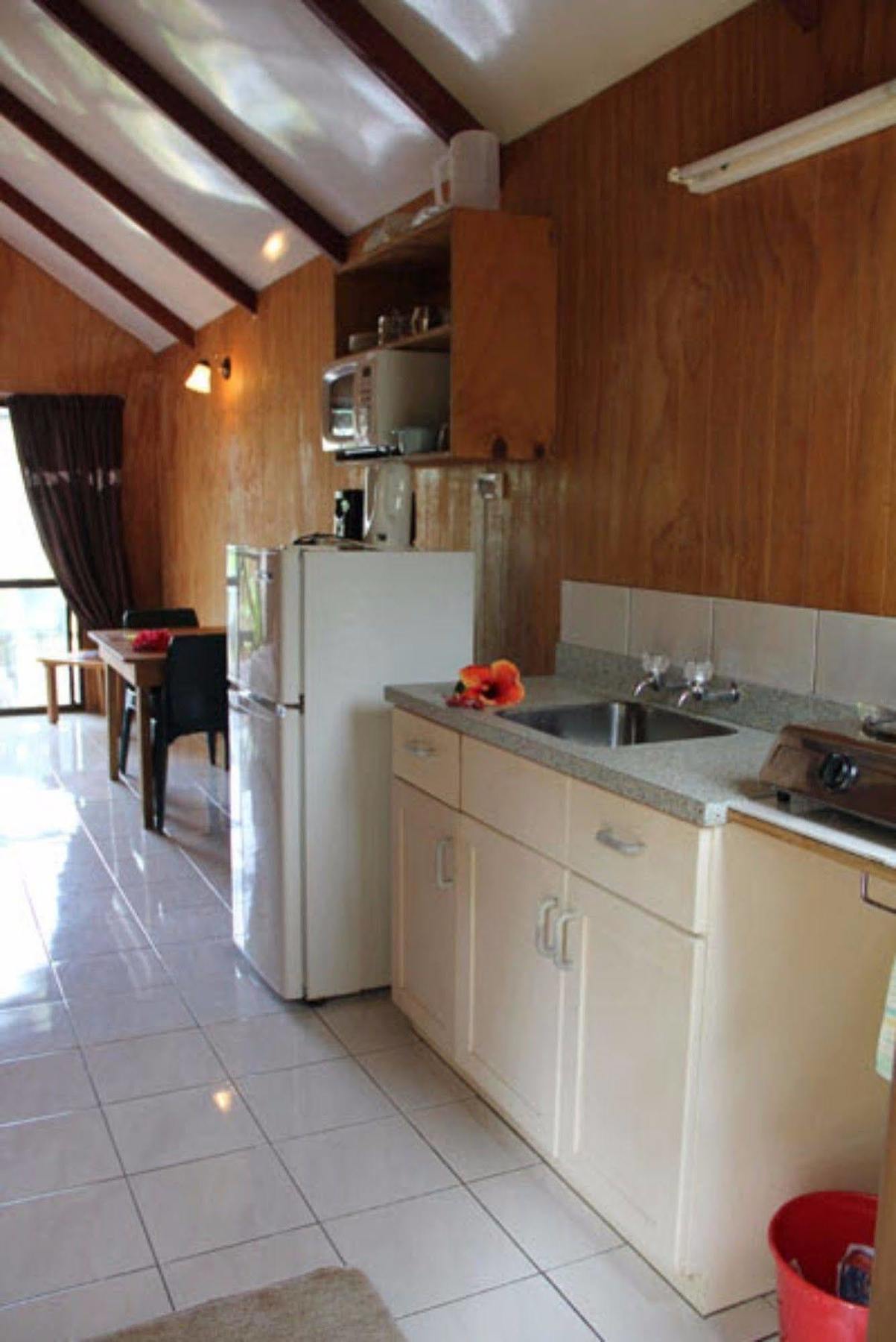Aroko Bungalows Villa Avarua Exterior photo