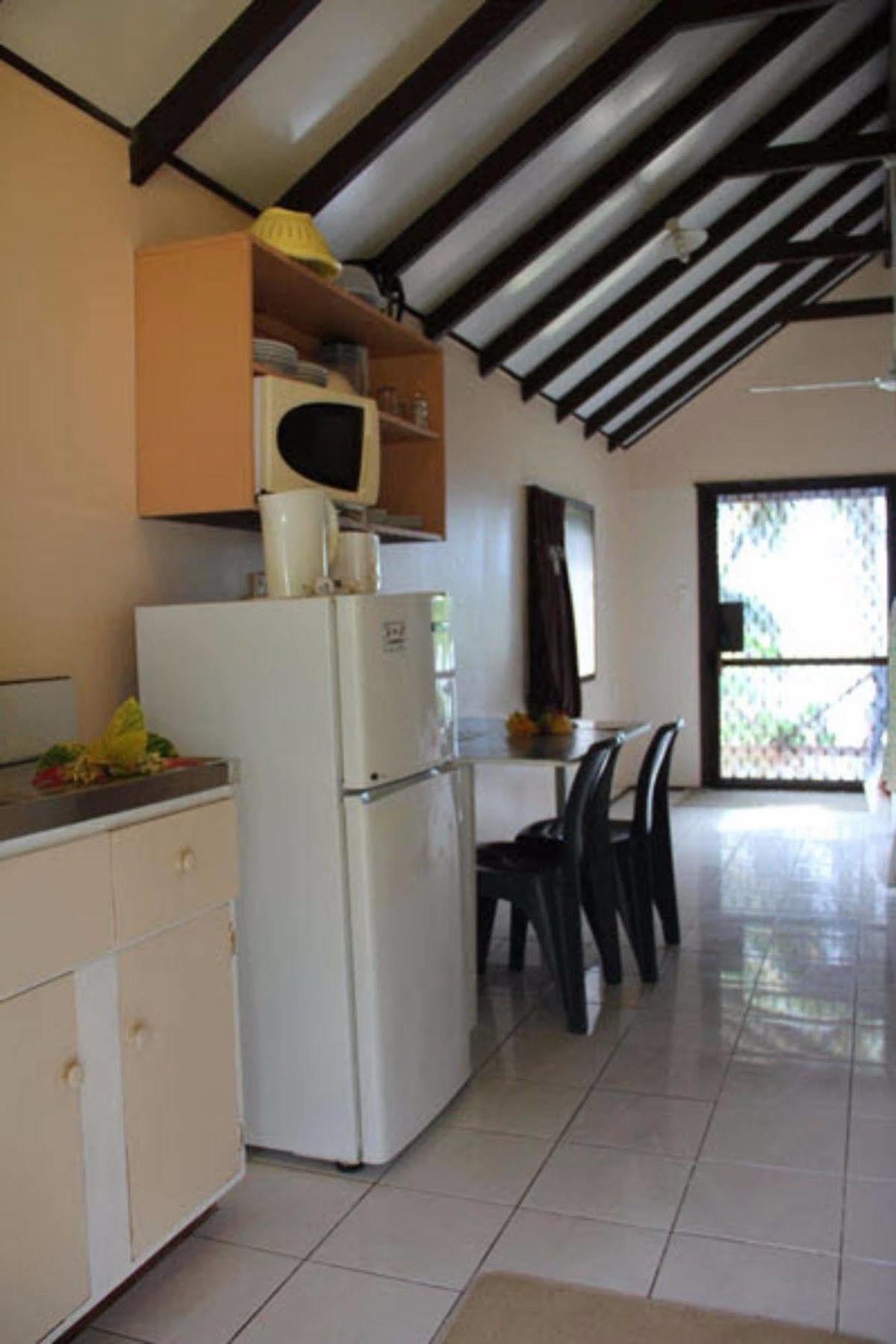 Aroko Bungalows Villa Avarua Exterior photo