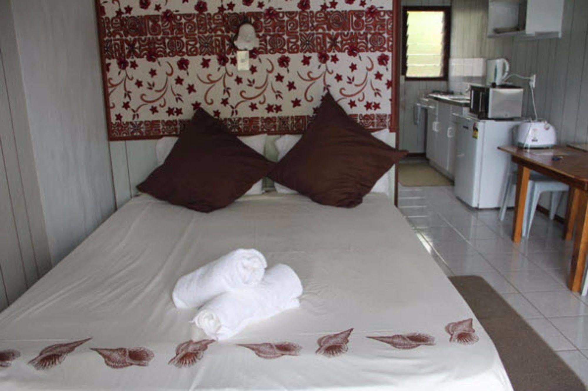 Aroko Bungalows Villa Avarua Exterior photo